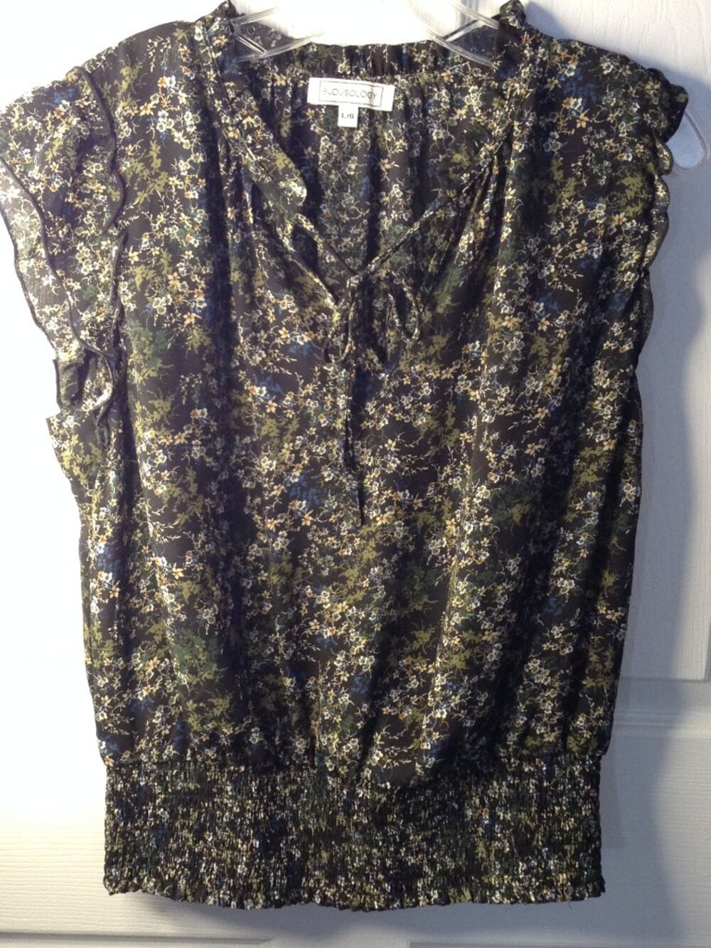 Blousology "L" Floral Peasant Top Flutter Sleeves Ribbed Waist Bohemian Hippie